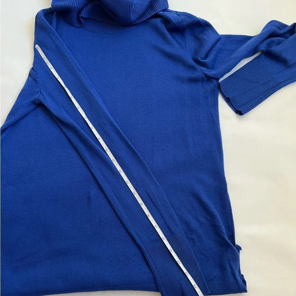 Daisy Fuentes Women's Long Sleeve Turtleneck Sweater Blue Size M NWOT - Picture 5 of 8